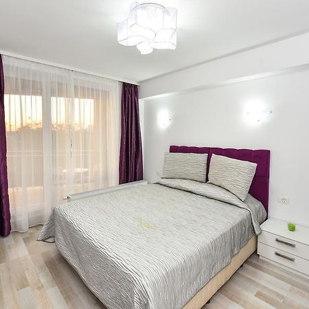 Pierre Cardin Deluxe Apartment With Terrace By Magniflex Bukarest Exterior foto