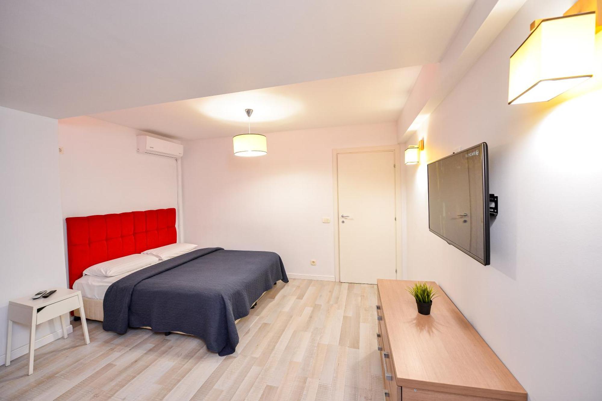Pierre Cardin Deluxe Apartment With Terrace By Magniflex Bukarest Exterior foto