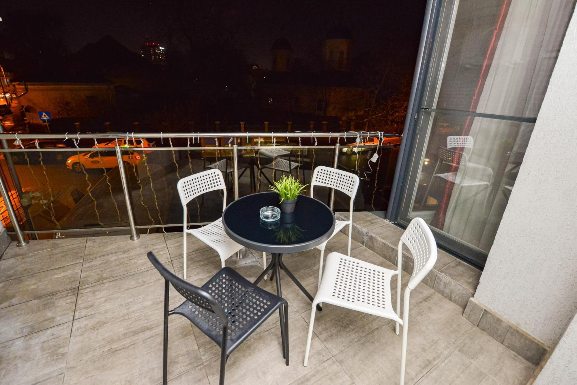 Pierre Cardin Deluxe Apartment With Terrace By Magniflex Bukarest Exterior foto