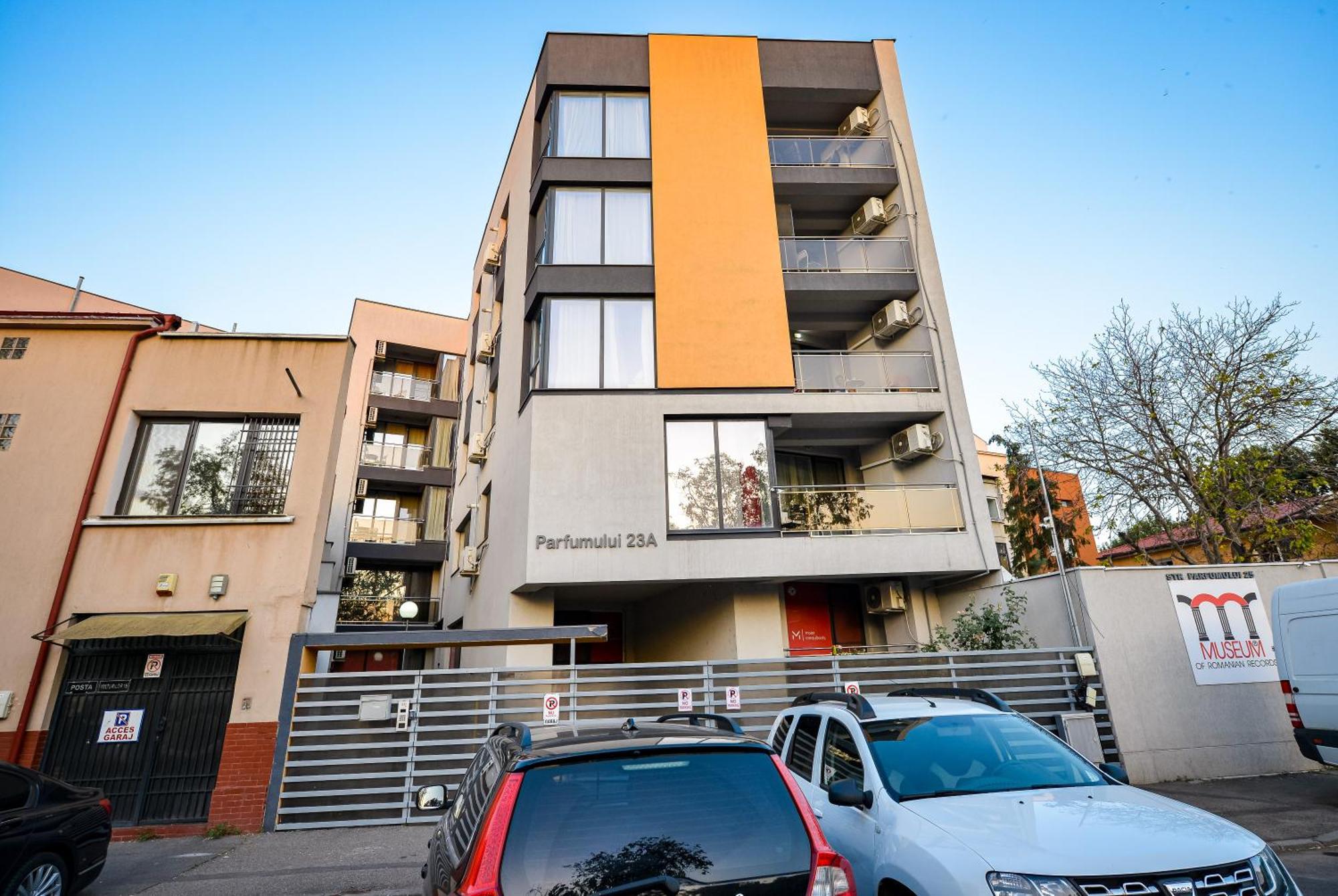 Pierre Cardin Deluxe Apartment With Terrace By Magniflex Bukarest Exterior foto