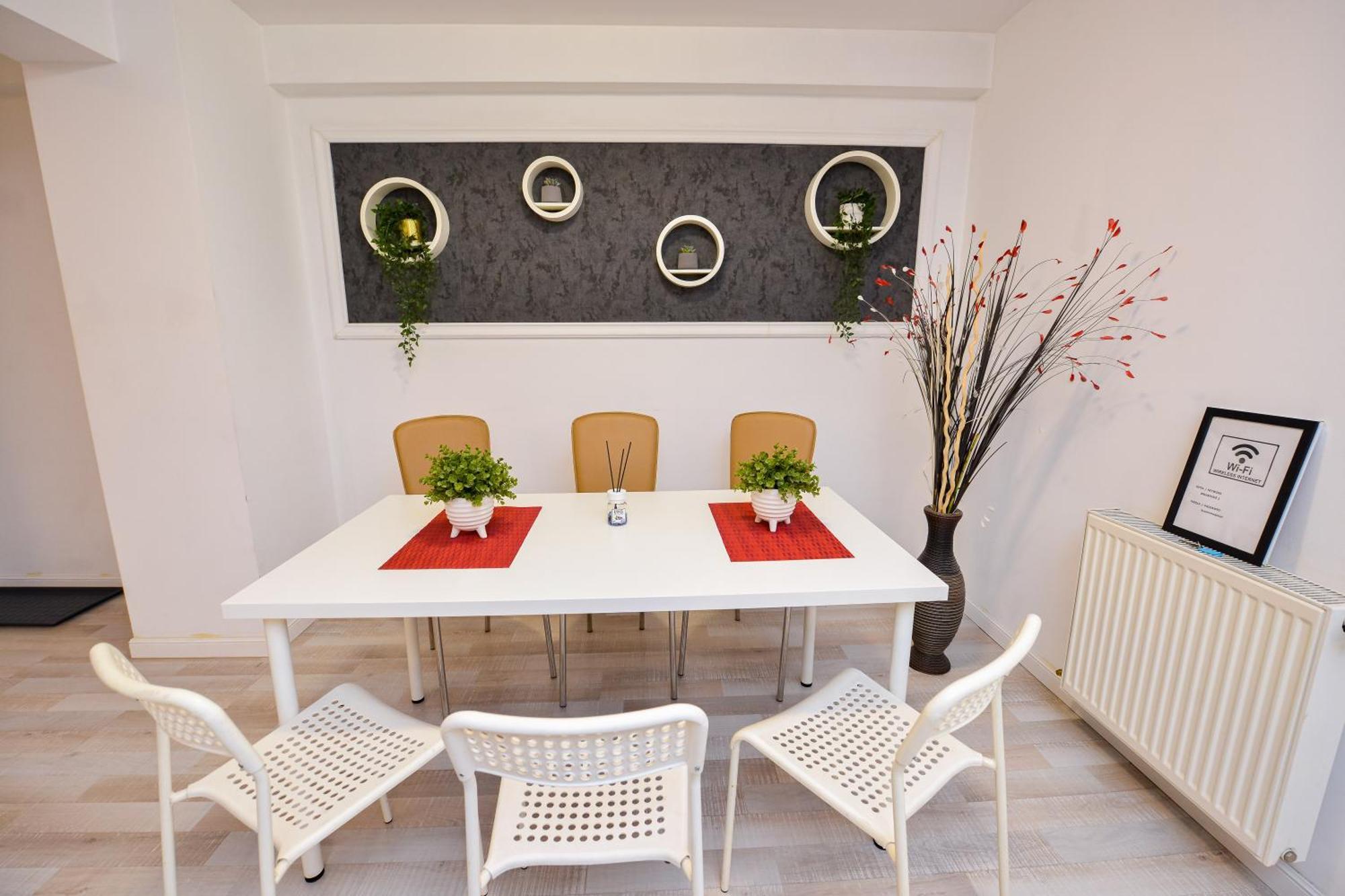 Pierre Cardin Deluxe Apartment With Terrace By Magniflex Bukarest Exterior foto