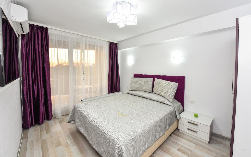 Pierre Cardin Deluxe Apartment With Terrace By Magniflex Bukarest Exterior foto